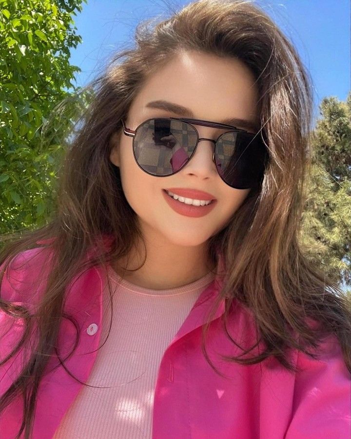 Ayşe K.